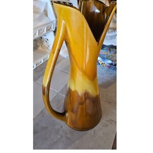 Vintage Mid-century modern Royal Haeger vase